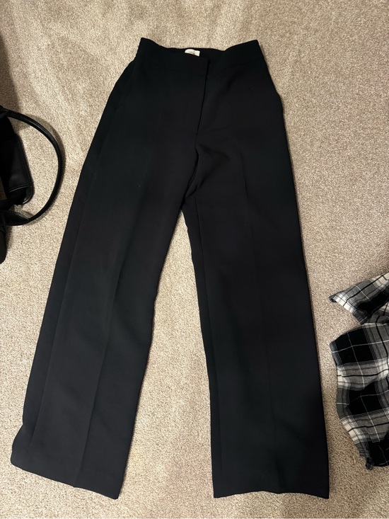 Aritzia Pants - Aritzia Black High-Waist Wide-Leg Trousers - Effortless Pant